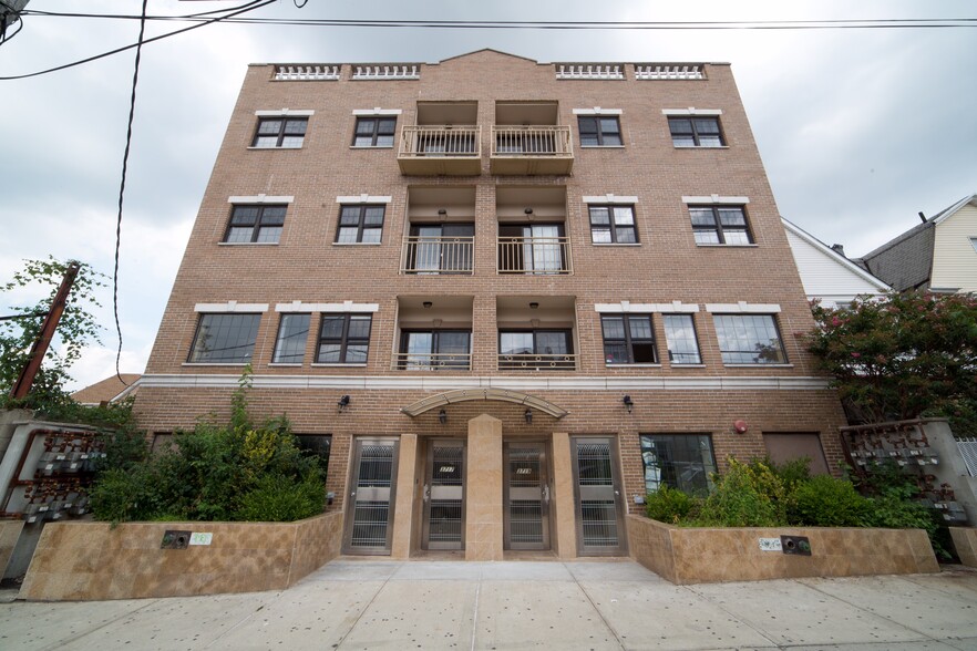 3717-3719 108th St, Corona, NY for sale - Building Photo - Image 1 of 14