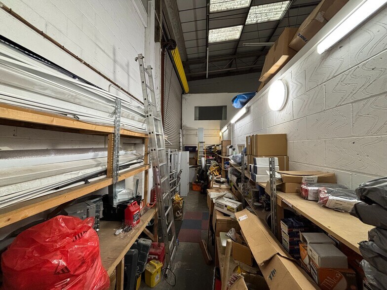 11 Ramac Way, London for lease - Interior Photo - Image 2 of 3