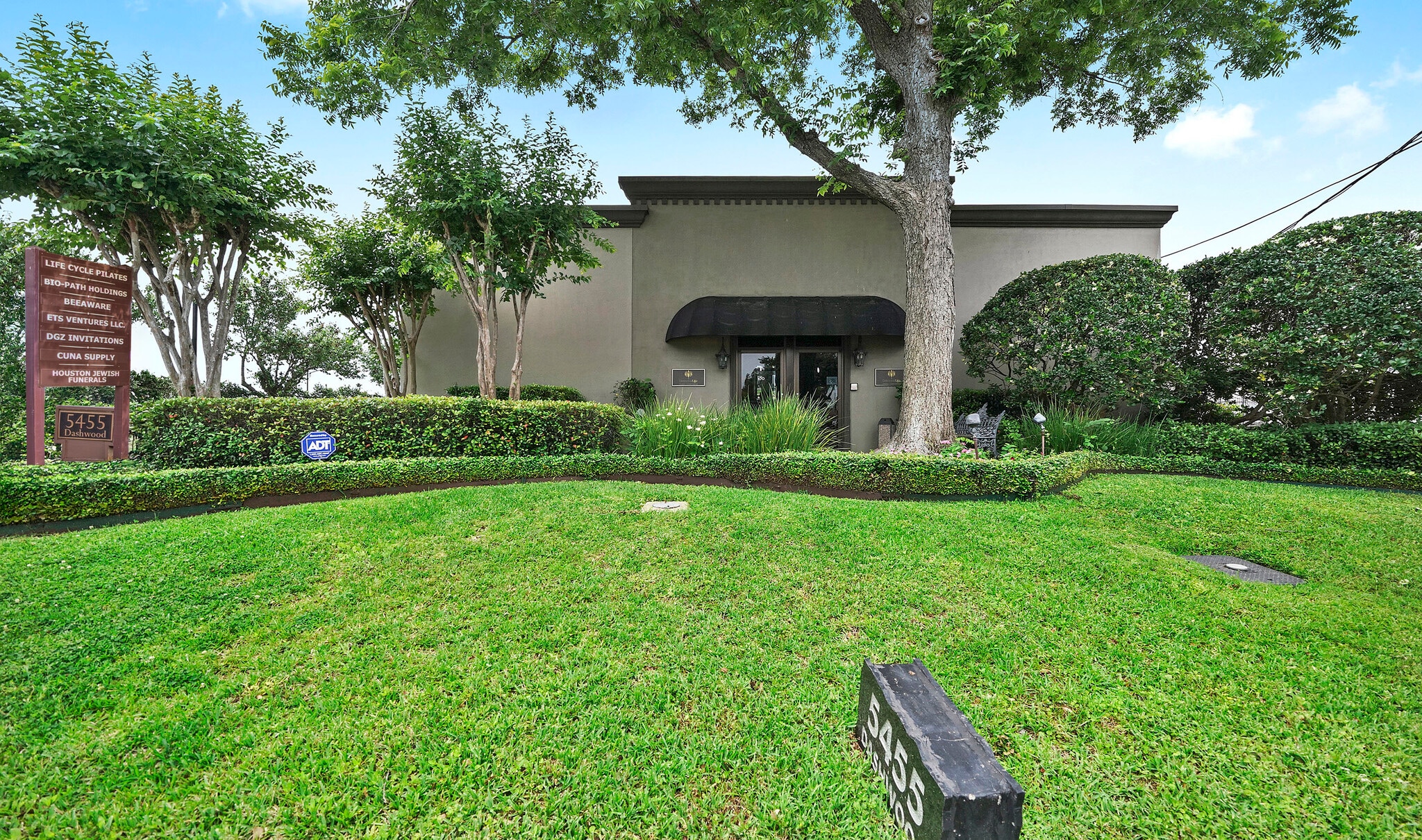 5455 Dashwood Dr, Bellaire, TX for sale Building Photo- Image 1 of 13