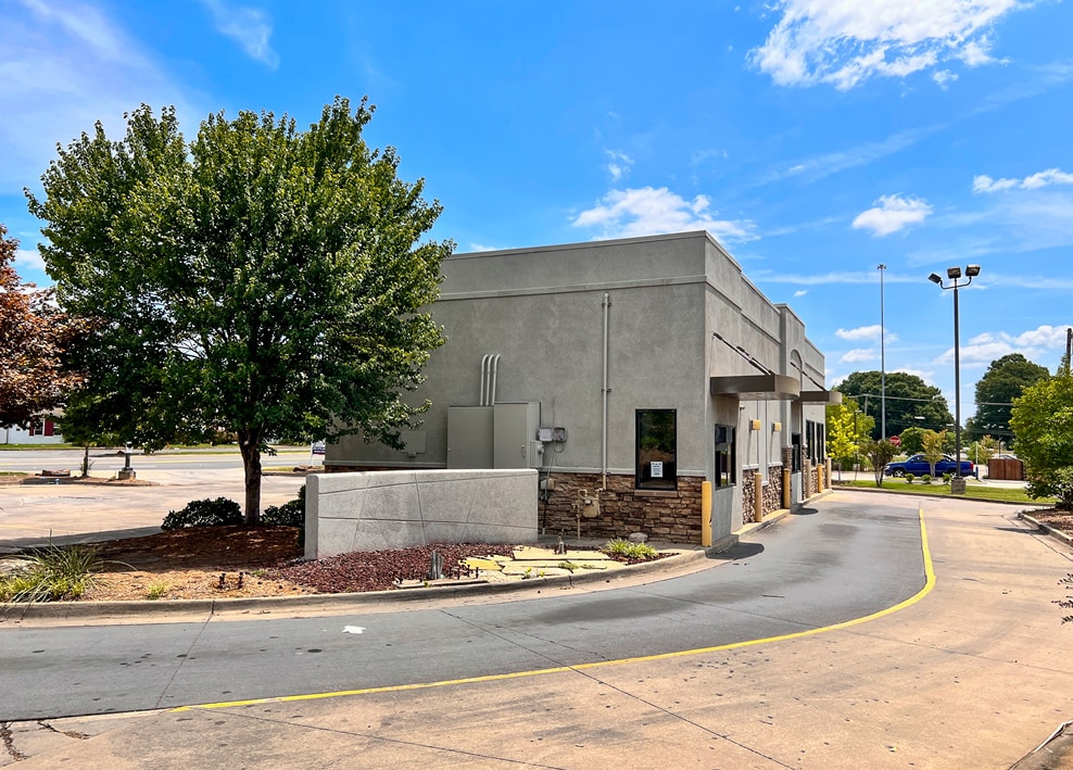 6223 Colonel Glenn Rd, Little Rock, AR 72204 - Freestanding Retail/QSR - 6300 Colonel Glenn Little Rock Ar 72204