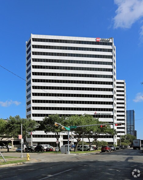 539 N Carancahua St, Corpus Christi, TX for sale - Primary Photo - Image 1 of 1