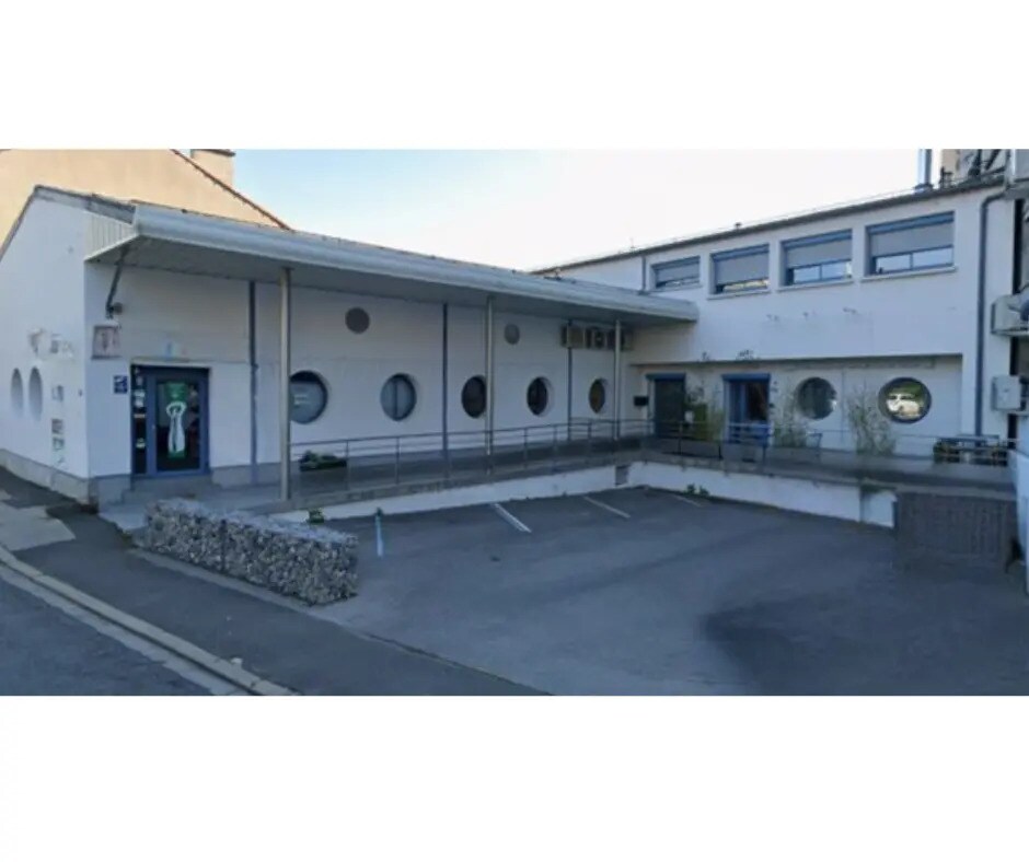 Flex in Millau for sale Building Photo- Image 1 of 5