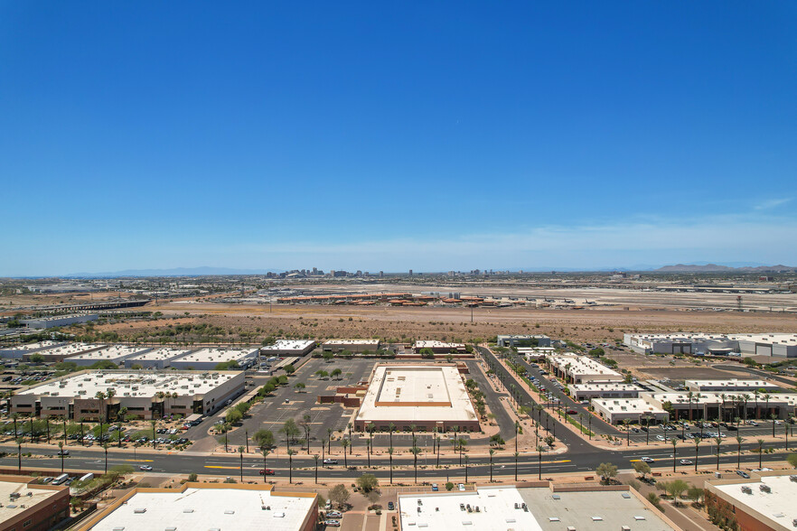 3050 S 35th St, Phoenix, AZ for sale - Building Photo - Image 1 of 8