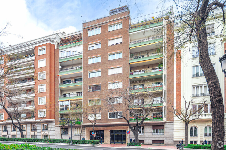 Paseo De Eduardo Dato, 19, Madrid, Madrid for lease - Primary Photo - Image 1 of 2