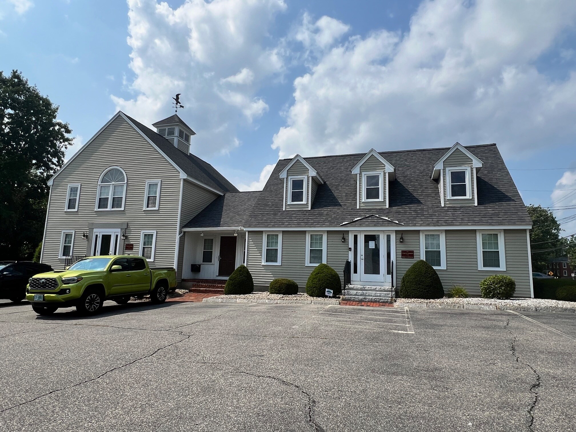 3 West Rd, Hampstead, NH for sale Primary Photo- Image 1 of 1