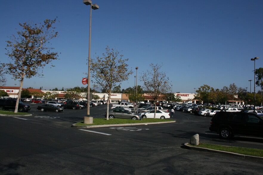 26852-26932 La Paz Rd, Aliso Viejo, CA for lease - Building Photo - Image 1 of 6