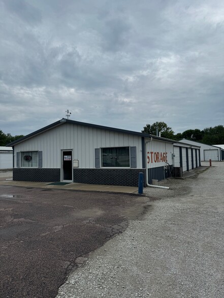 412 10th St, Onawa, IA for sale - Primary Photo - Image 1 of 1