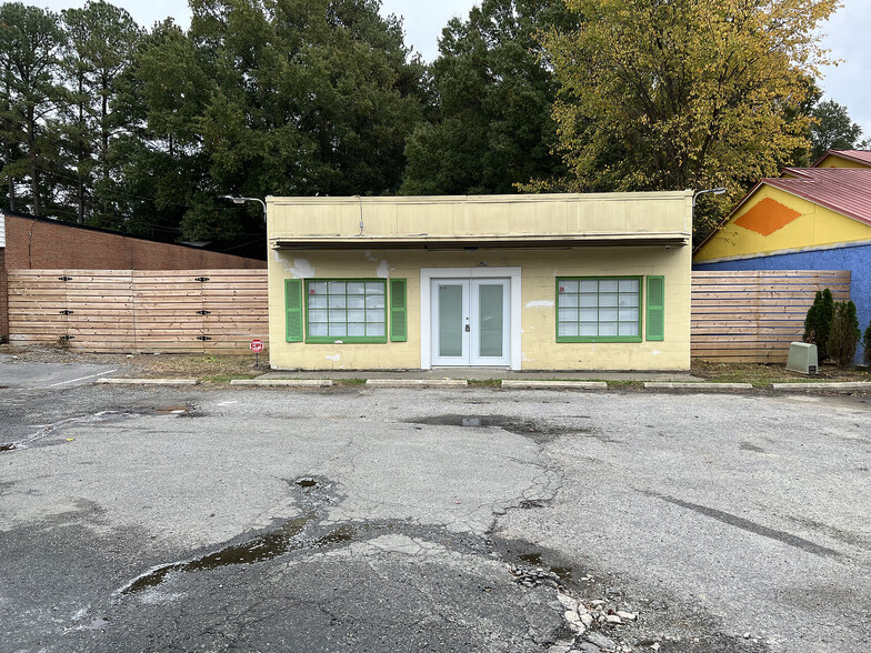 610 W Sugar Creek Rd, Charlotte, NC for sale - Primary Photo - Image 1 of 1