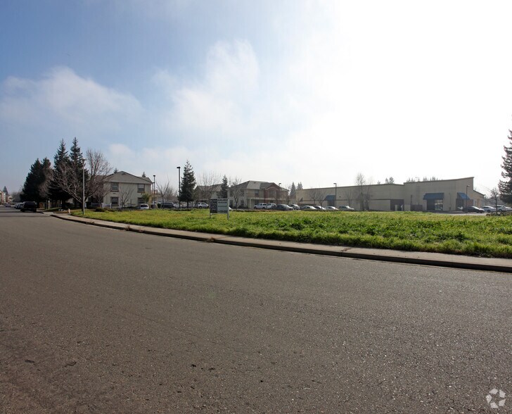 1499 Corporate Way, Sacramento, CA for sale - Primary Photo - Image 1 of 1