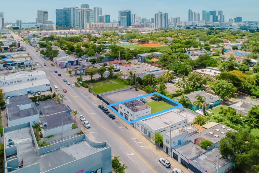 254 NW 36th St, Miami, FL for lease - Building Photo - Image 2 of 6