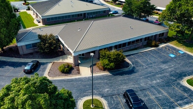 1005 Beau Terre Dr, Bentonville, AR for lease Interior Photo- Image 1 of 20