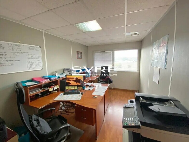 Office in Vitrolles for lease - Building Photo - Image 3 of 3