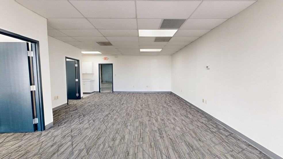 4900 Creekside Dr, Clearwater, FL for lease - Matterport 3D Scan - Image 3 of 11