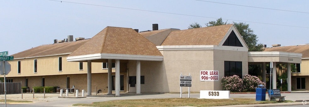 5333 Everhart Rd, Corpus Christi, TX for lease - Primary Photo - Image 1 of 1