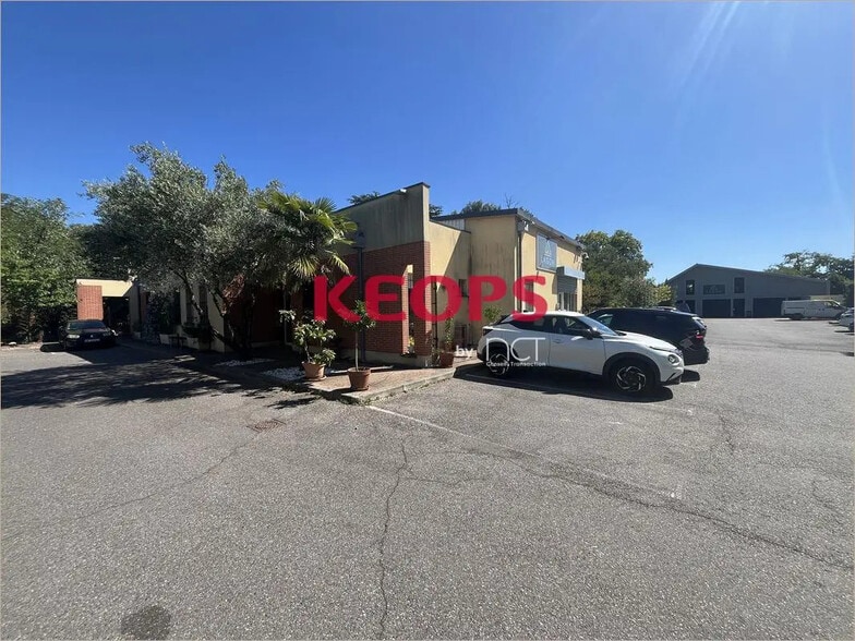 Flex in Toulouse for sale - Building Photo - Image 2 of 14