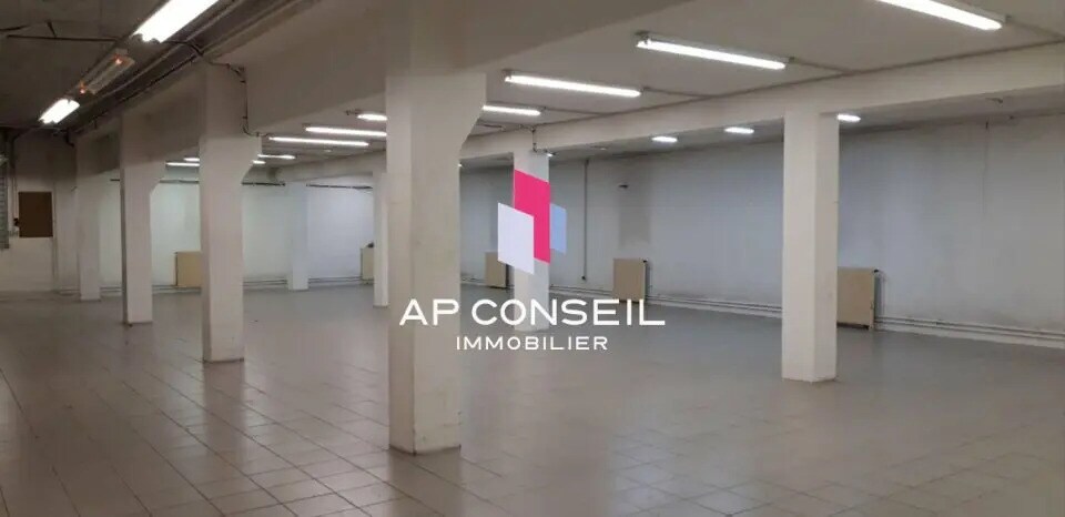 Office in Le Chesnay-Rocquencourt for lease - Interior Photo - Image 3 of 19