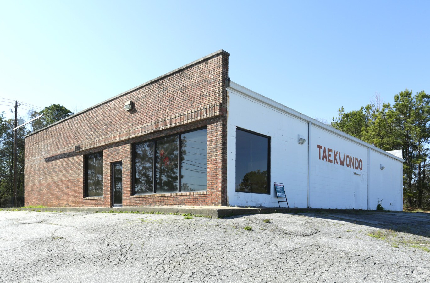 5301 Armour Rd, Columbus, GA 31909