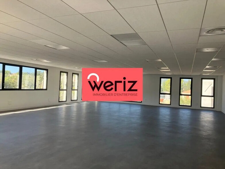 Office in Aubagne for lease - Interior Photo - Image 1 of 14