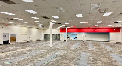 13580 Grand River Ave, Detroit, MI for lease Interior Photo- Image 1 of 1