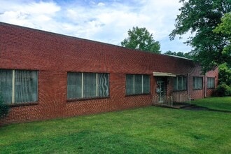 2414 N Brevard St, Charlotte, NC for lease Building Photo- Image 2 of 4