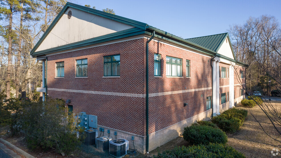 1701 Center St, Apex, NC for lease - Building Photo - Image 3 of 16