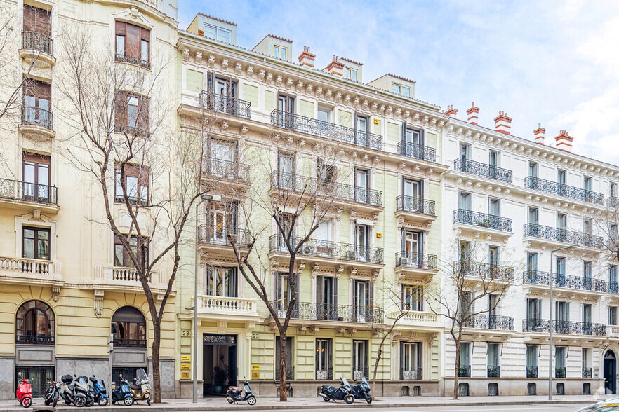 Office in Madrid, Madrid for lease - Building Photo - Image 1 of 1