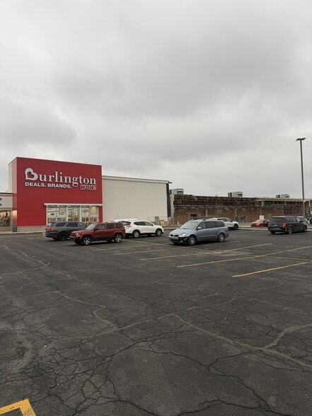 3401-3500 S US Highway 41, Terre Haute, IN for lease - Building Photo - Image 3 of 9