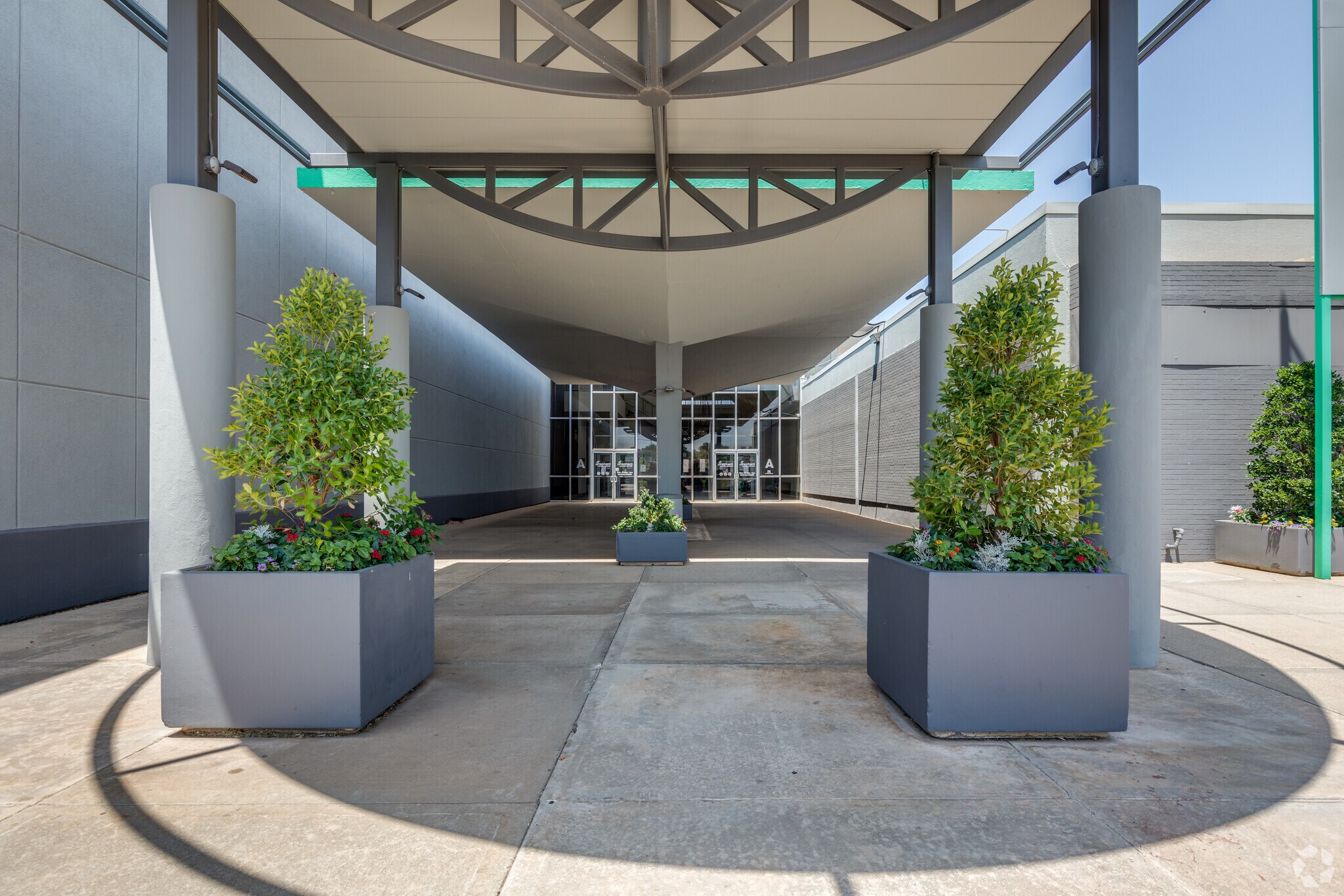 2401 NW 23rd St, Oklahoma City, OK for lease Lobby- Image 1 of 19