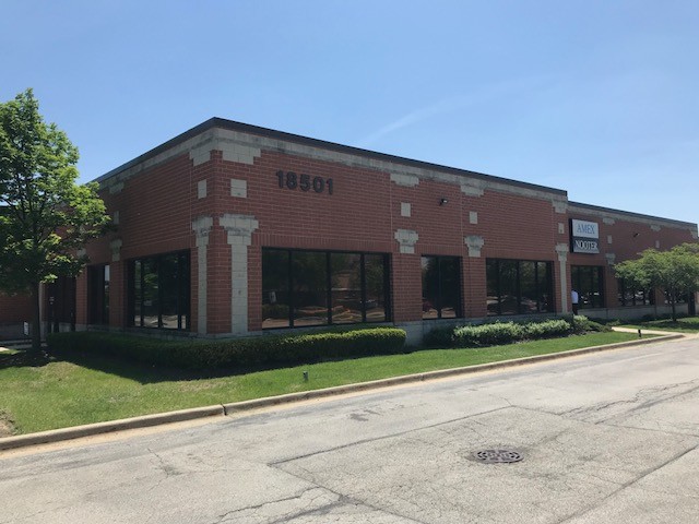 18501 Maple Creek Dr, Tinley Park, IL for lease - Building Photo - Image 1 of 8