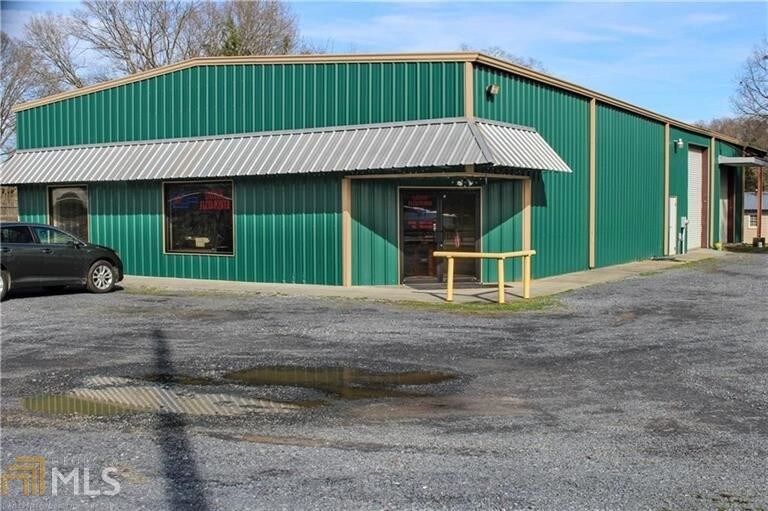 75 North Dr NE, Calhoun, GA 30701
