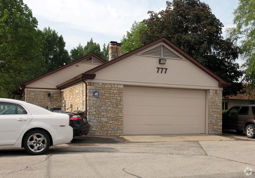 777 E 86th St, Indianapolis, IN for sale - Primary Photo - Image 1 of 13