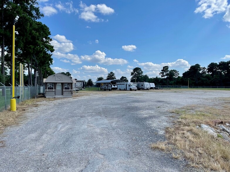 20519 Rhodes Dr, Spring, TX for lease - Building Photo - Image 3 of 6