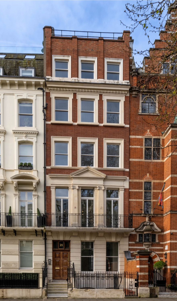 21 Buckingham Gate, London for sale Primary Photo- Image 1 of 1