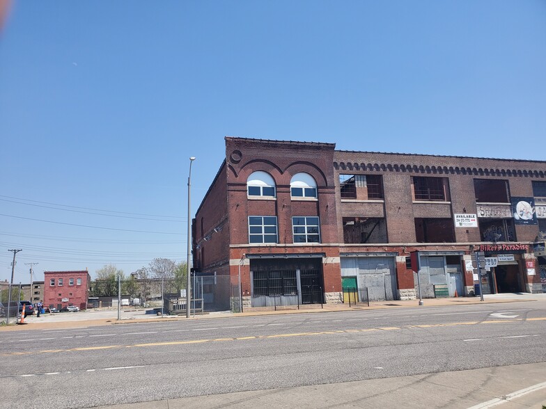 1440 N Broadway, Saint Louis, MO for sale - Building Photo - Image 3 of 5