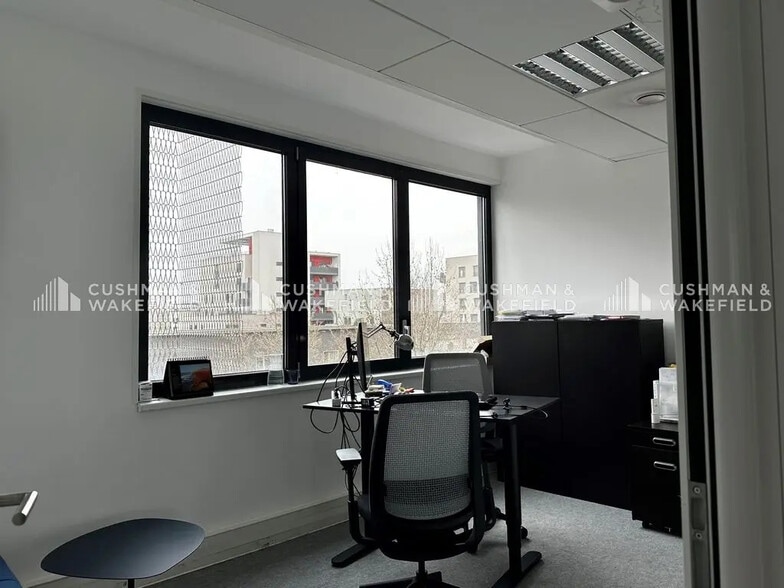 Office in Strasbourg for lease - Interior Photo - Image 3 of 11