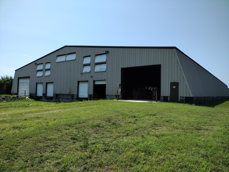 202 Industrial Dr, Emporia, VA for lease - Building Photo - Image 2 of 16