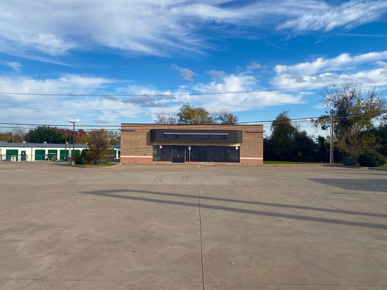 2524 La Salle Ave, Waco, TX for lease - Building Photo - Image 1 of 3