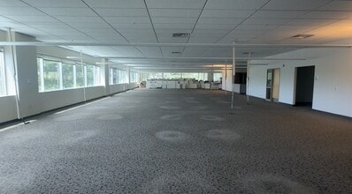 4316 Rice Lake Rd, Duluth, MN for lease Interior Photo- Image 1 of 6