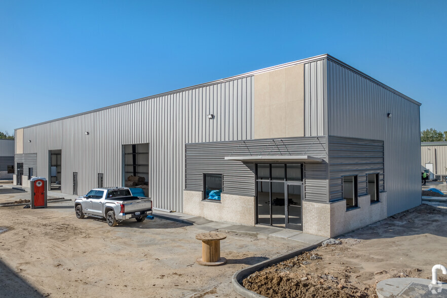 5713 13th St, Katy, TX for lease - Building Photo - Image 1 of 23