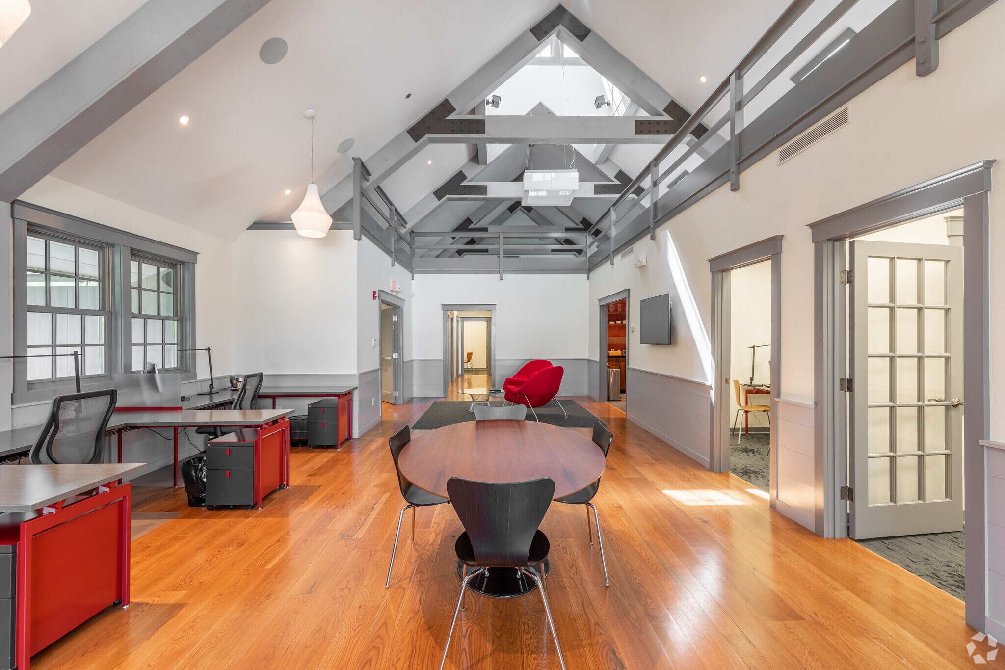 27 Cannon Rd, Wilton, CT 06897 The Barn at Cannon Crossing