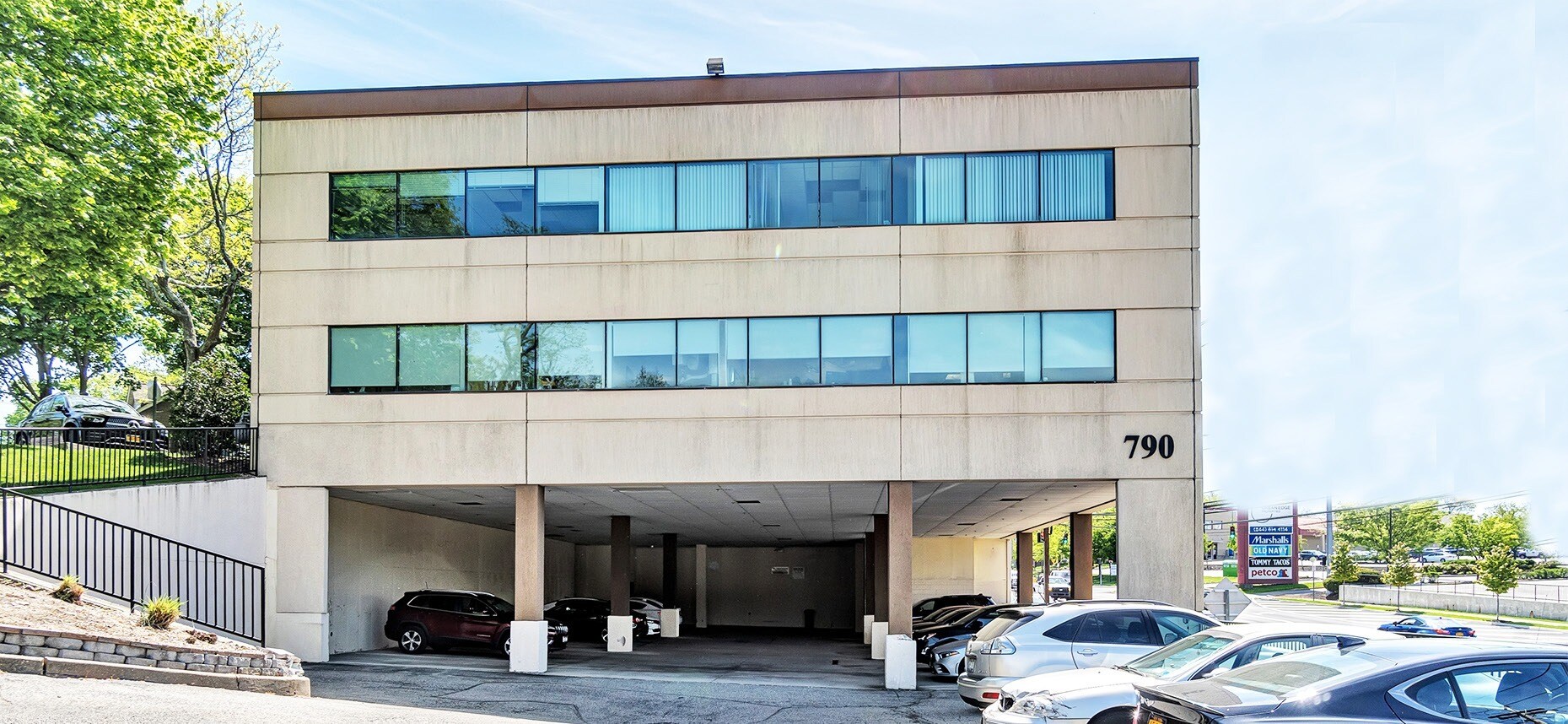 790 New York Ave, Huntington, NY for sale Building Photo- Image 1 of 1