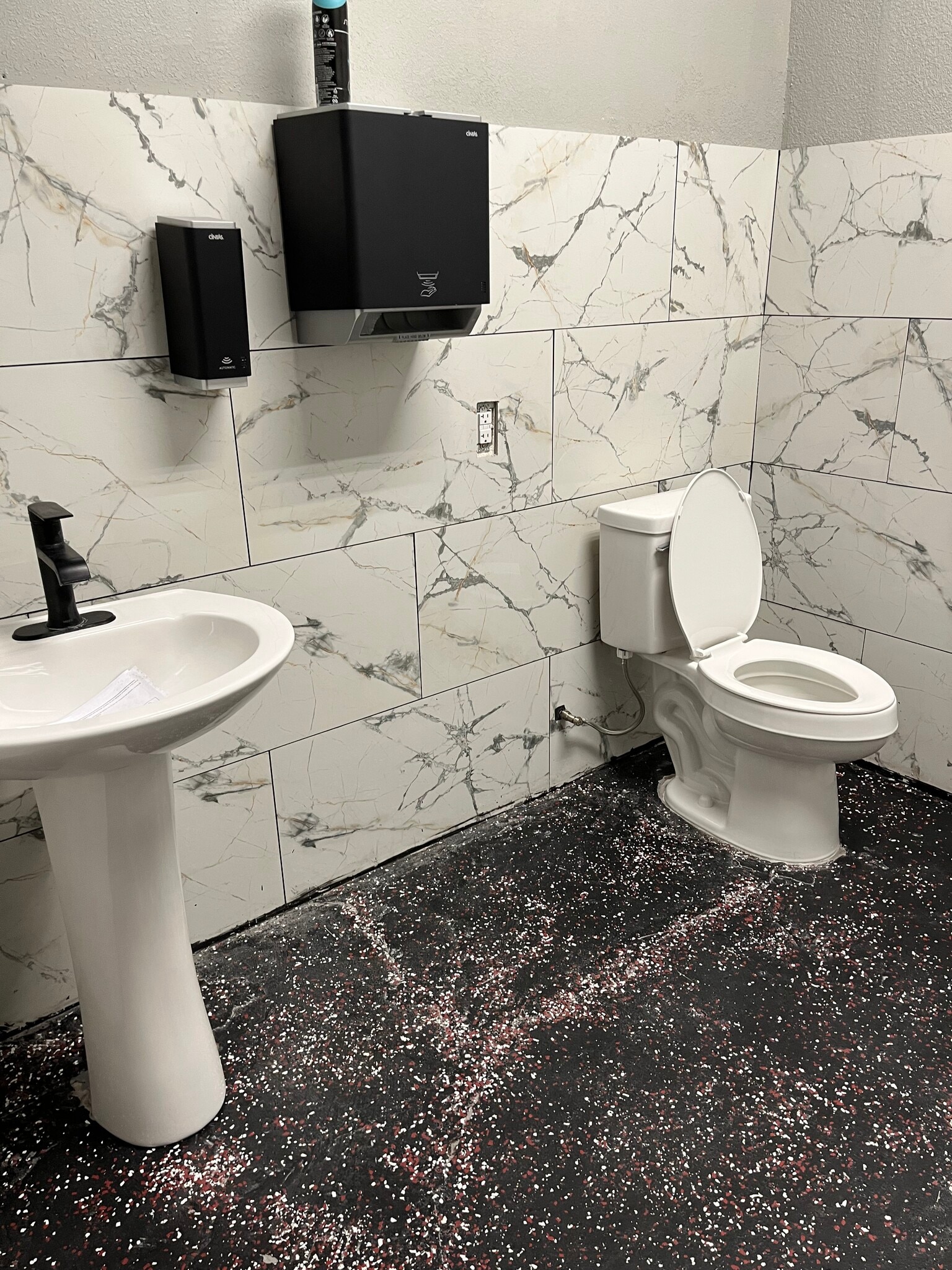 4375 W Desert Inn Rd, Las Vegas, NV for lease Interior Photo- Image 1 of 6