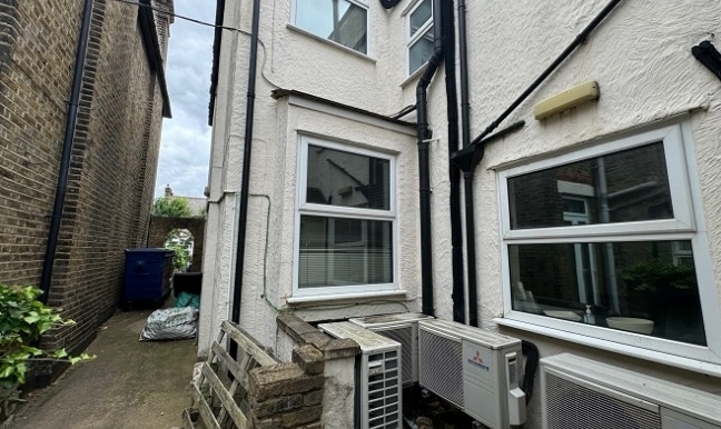 127 Station Rd, London for lease - Building Photo - Image 2 of 33