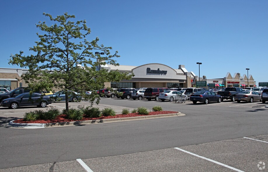 200-244 Pioneer Trl, Chaska, MN for sale - Building Photo - Image 2 of 14