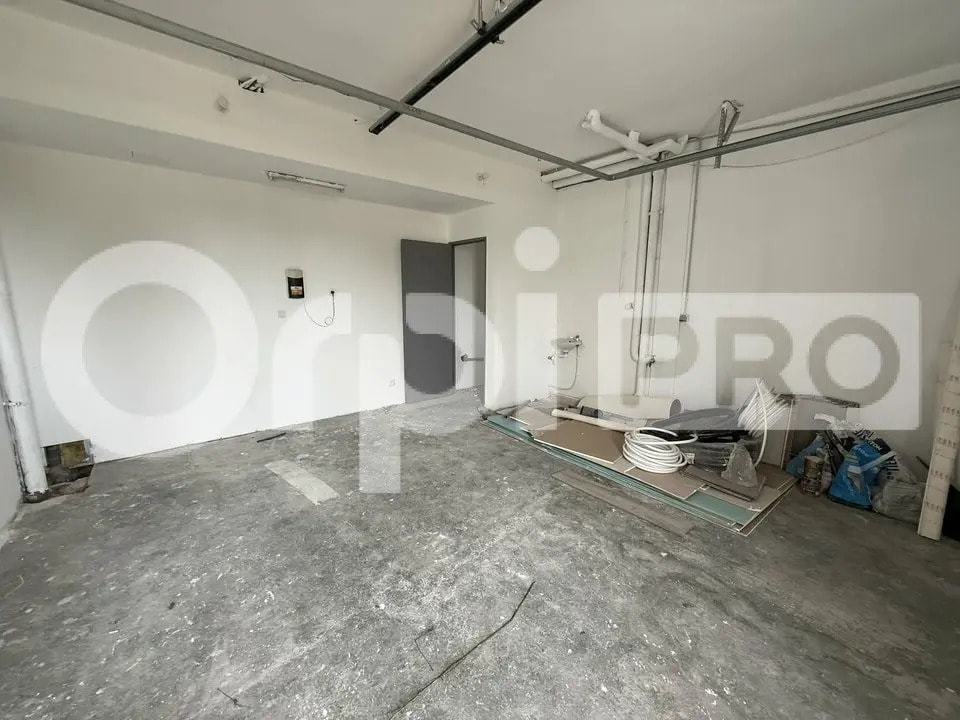 Flex in Le Havre for lease Interior Photo- Image 1 of 5