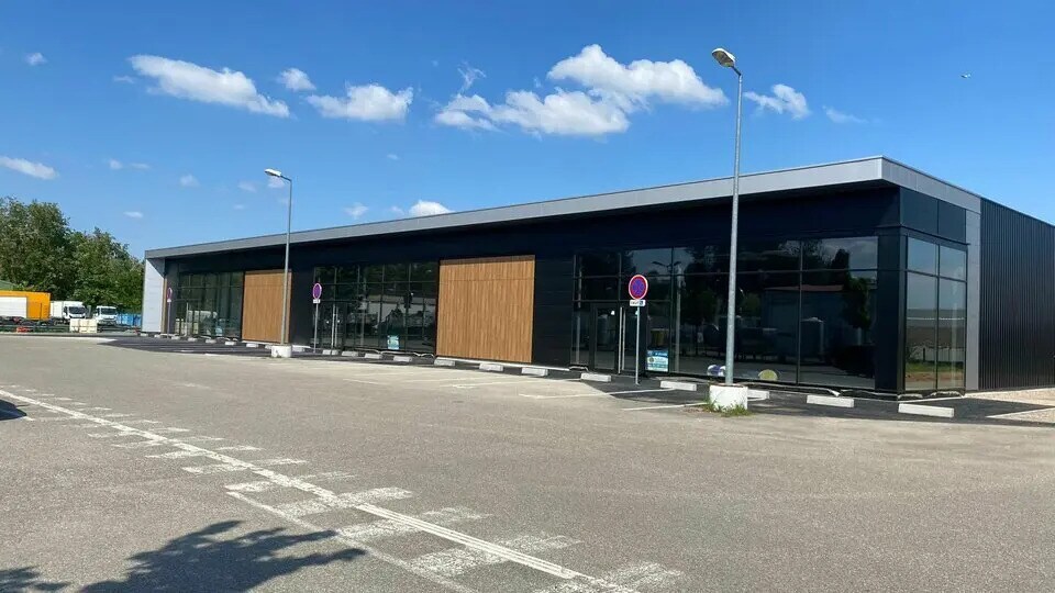 Retail in Bennwihr for lease Building Photo- Image 1 of 7