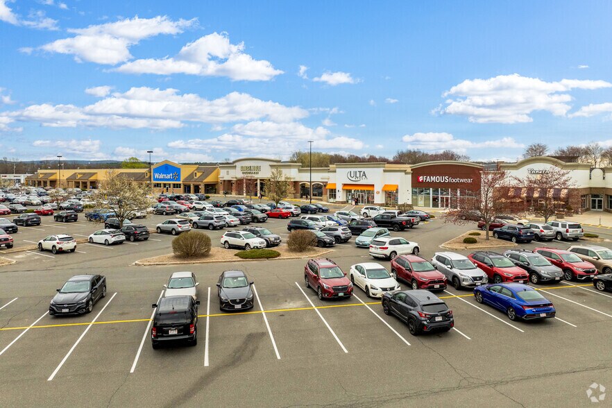 325-351 Russell St, Hadley, MA for sale - Primary Photo - Image 1 of 1