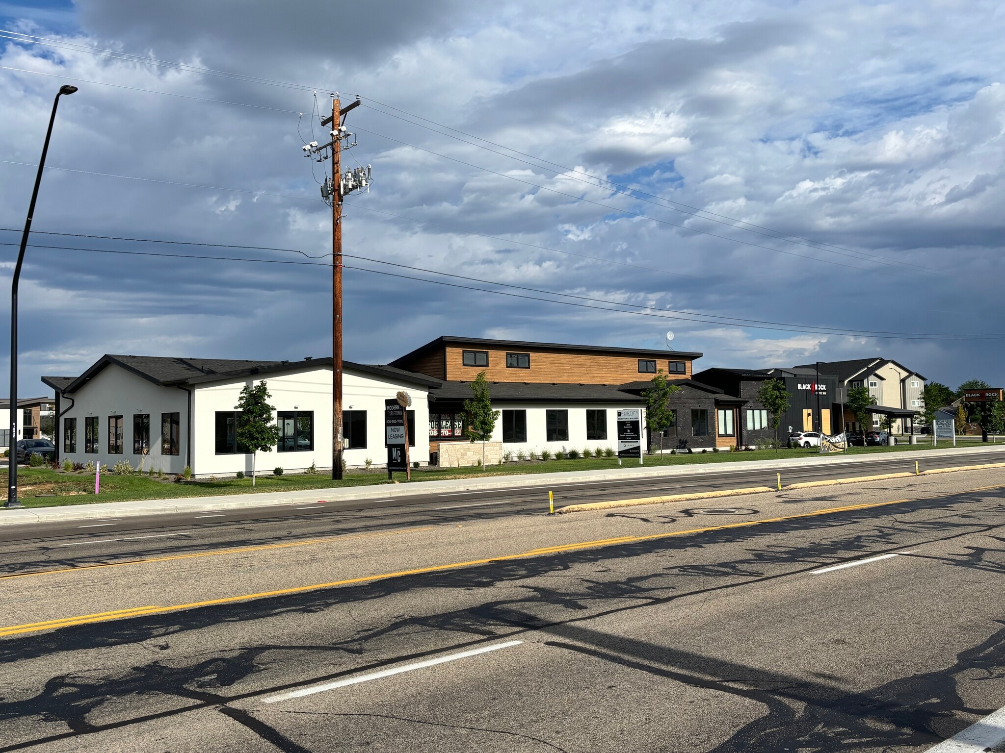 742 N Cliff Creek Ln, Meridian, ID for lease Primary Photo- Image 1 of 5