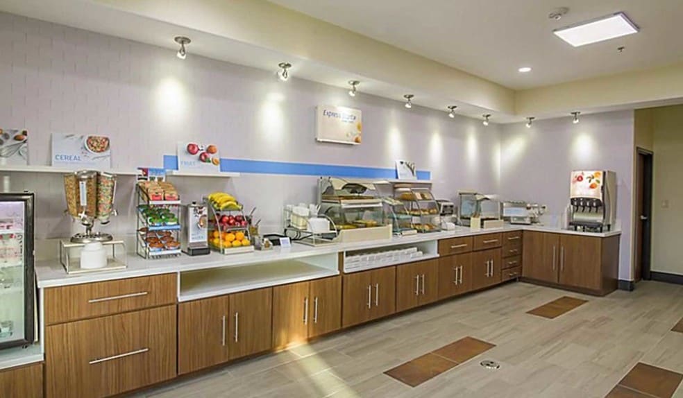 220 N Expressway 77, Raymondville, TX for sale - Building Photo - Image 2 of 18