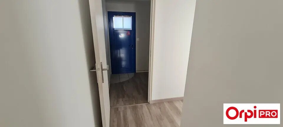 Retail in Plérin for lease - Interior Photo - Image 3 of 5